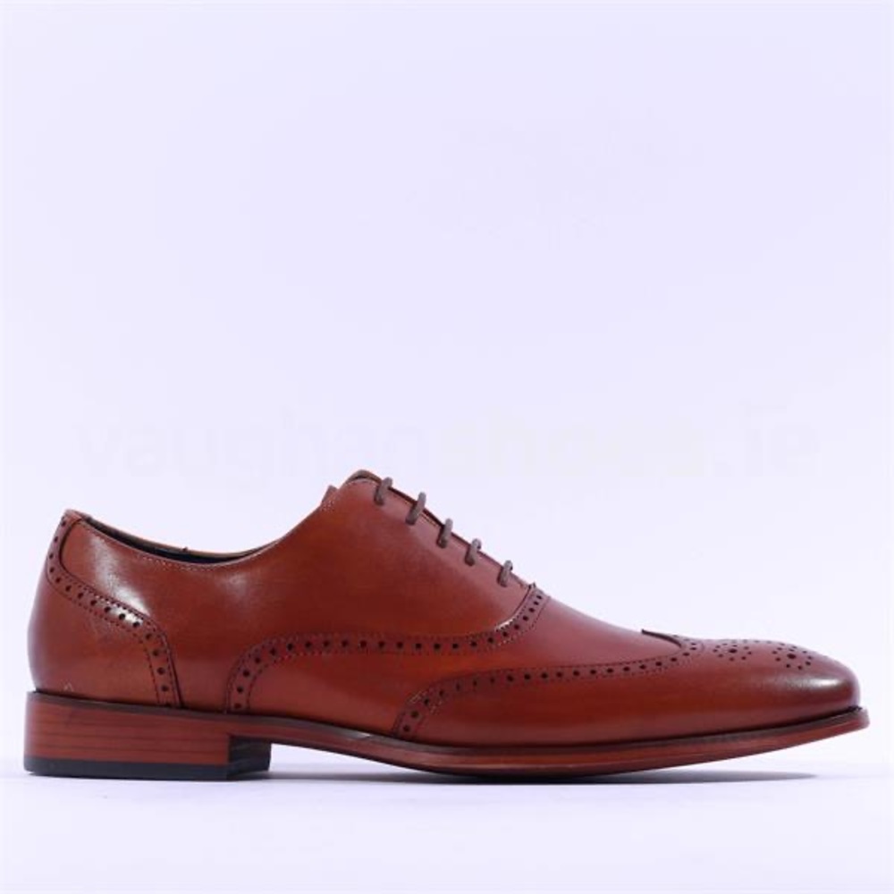 CARBONEL WINGTIP OXFORD SHOE - TAN LEATHER